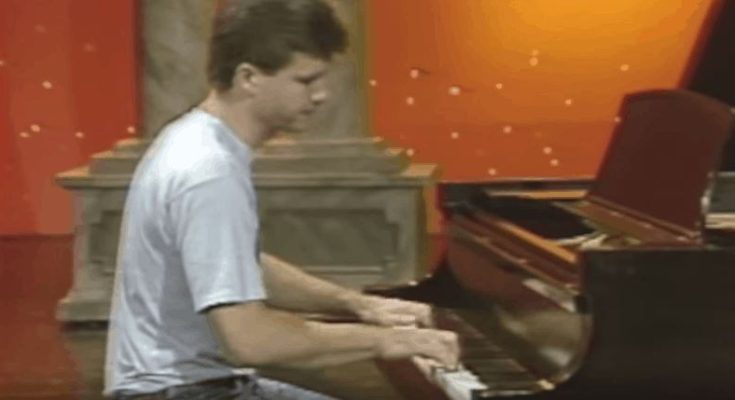 Johnny carson once asked the audience if anybody played the piano. this man raised his hand, and his life was forever changed